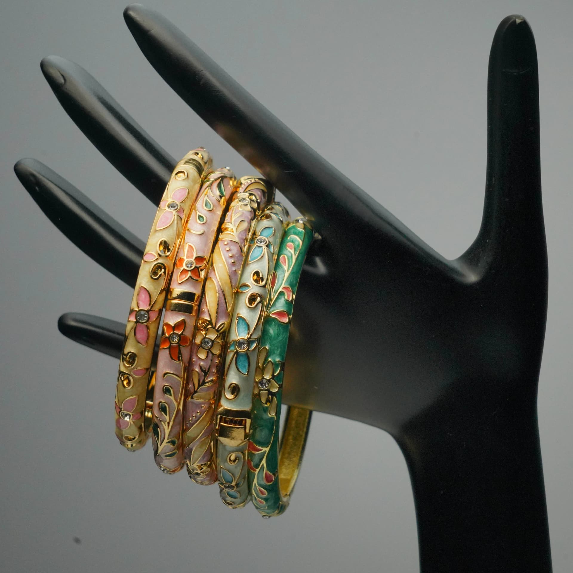 Multicolor Bangles (Single Piece)