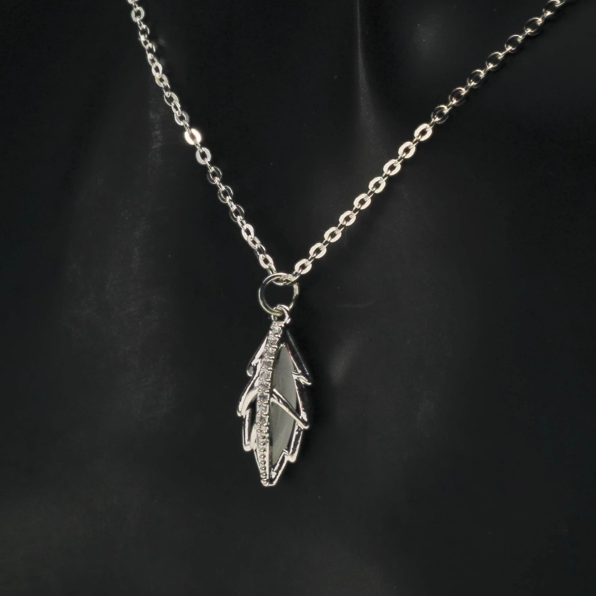 Silver Leaf Long Chain