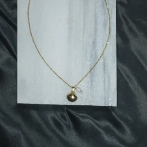 golden clam necklace 1